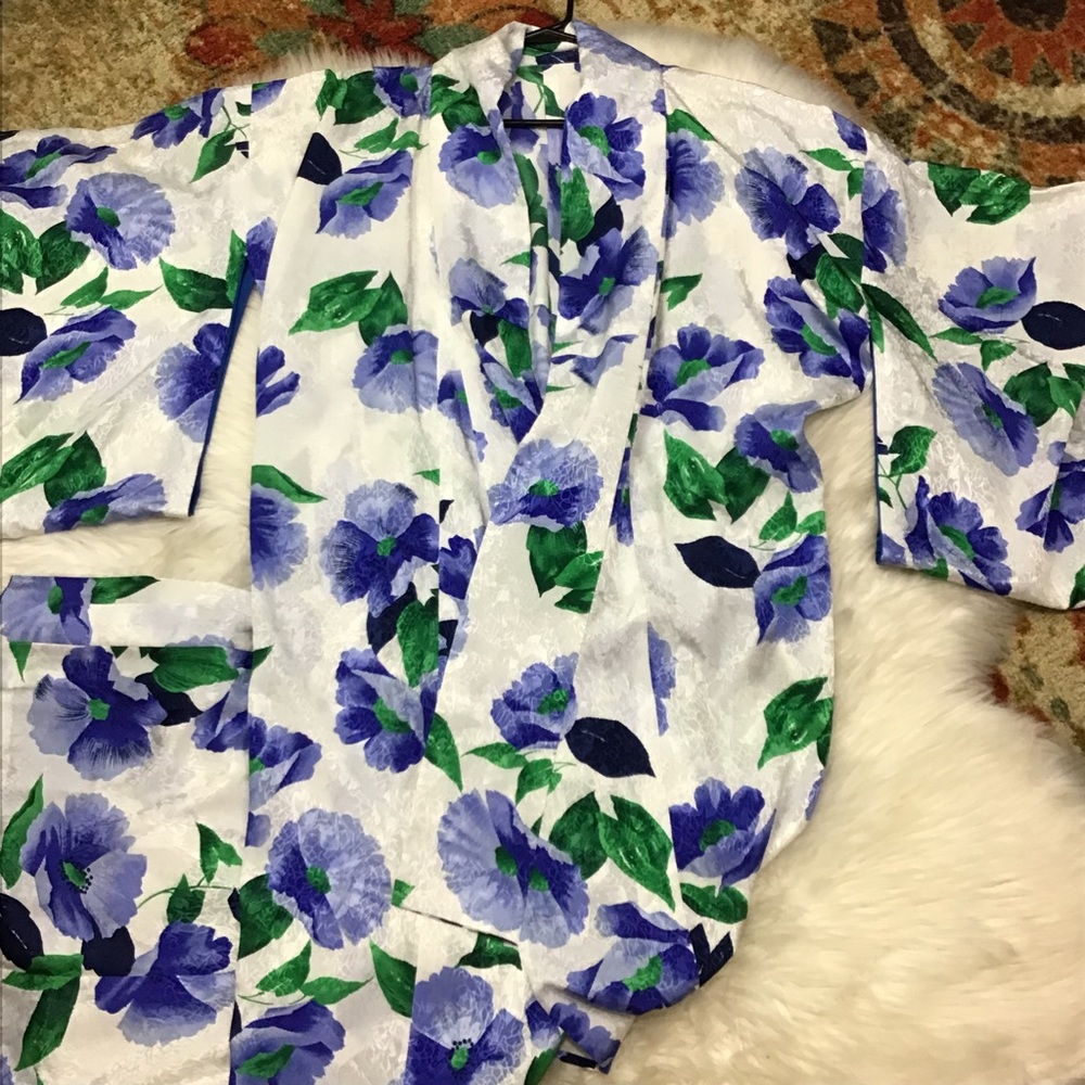Japanese Vintage Kimono Silky Floral Shiny Samurai Family